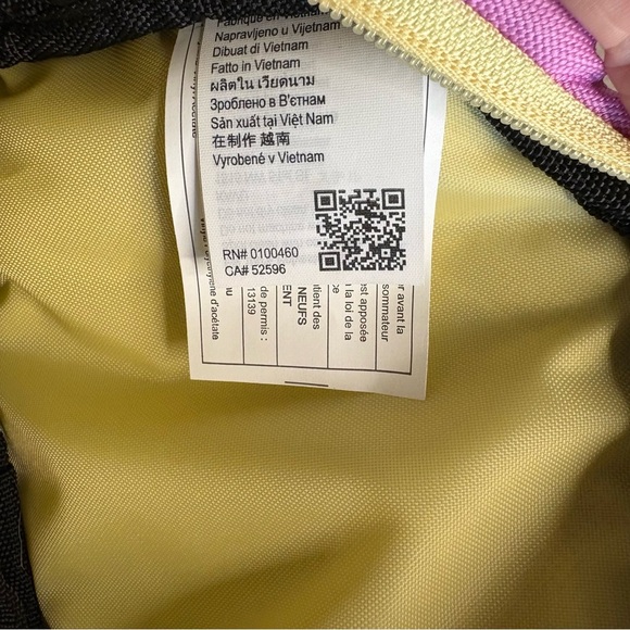 Kavu Spectator Fanny Pack Gem Crush Cross Body Day Bag Spectator Pastel - Picture 8 of 10